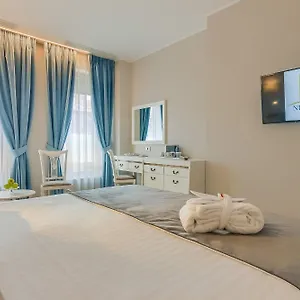 Hotel New Era Old Town Bucharest- Parking With Fee Nearby - Not At The !, Bucareste